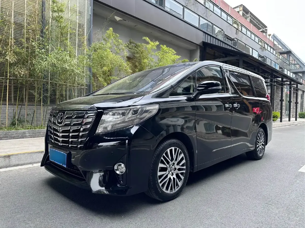 2015 Toyota Alphard 3.5L 275HP V6 6AT
