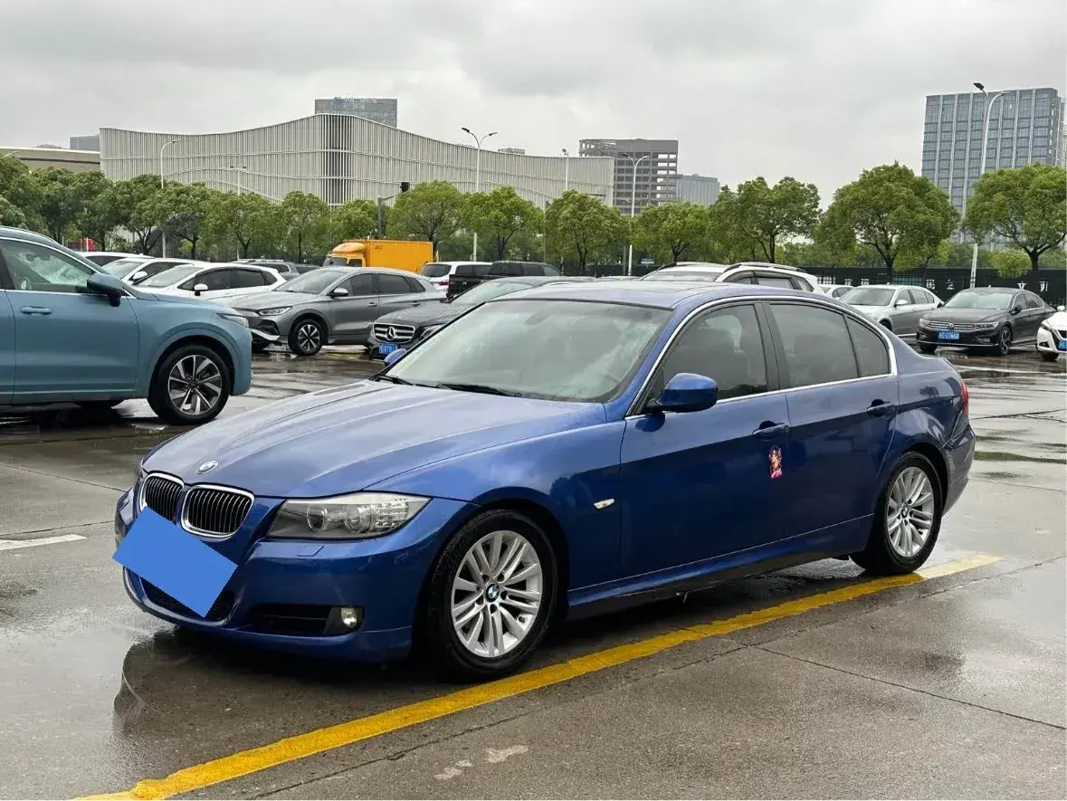 2009 BMW 3 Series 2.5L 218HP L6 6MT