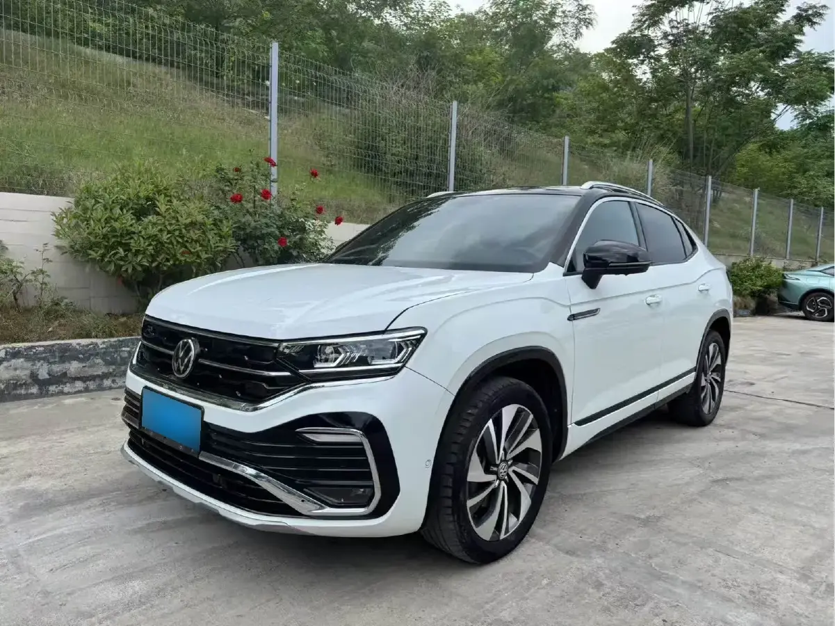 2020 Volkswagen Tayron X 2.0T 220HP L4 7DCT