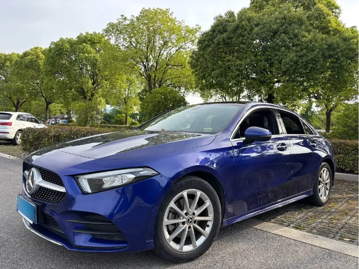 2021 Mercedes-Benz A Class 1.3T 163HP L4 7DCT