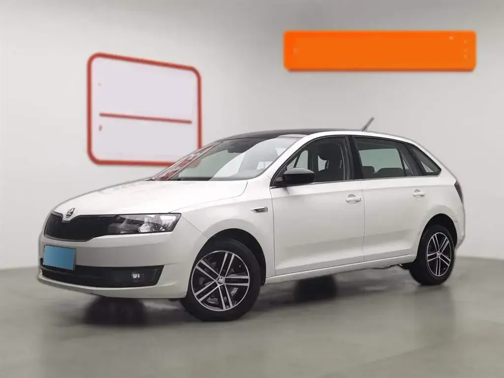 2016 Skoda Rapid Spaceback 1.6L 110HP L4 6AT