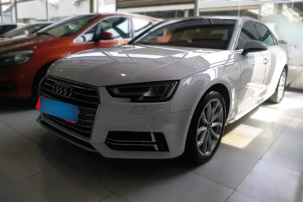 2018 Audi A4L 2.0T 190HP L4 7DCT