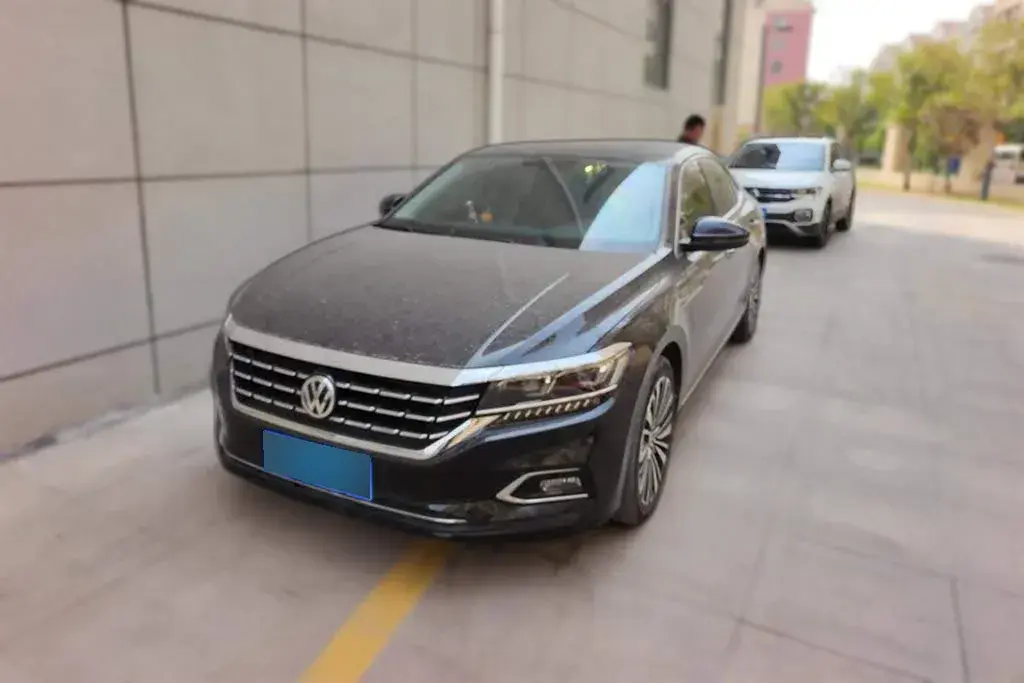 2019 Volkswagen Passat 2.0T 186HP L4 7DCT