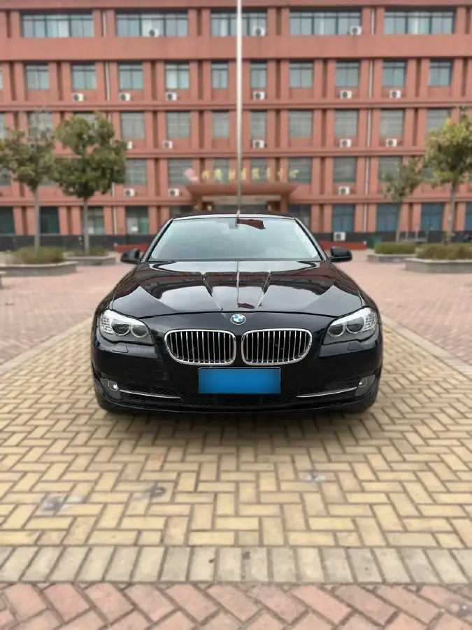 2013 BMW 5 Series 2.0T 218HP L4 8AT