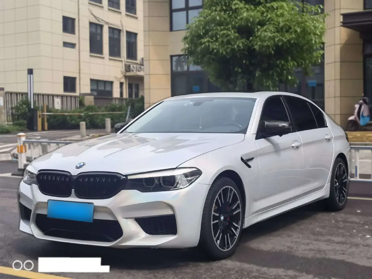 2018 BMW 5 Series 2.0T 224HP L4 8AT