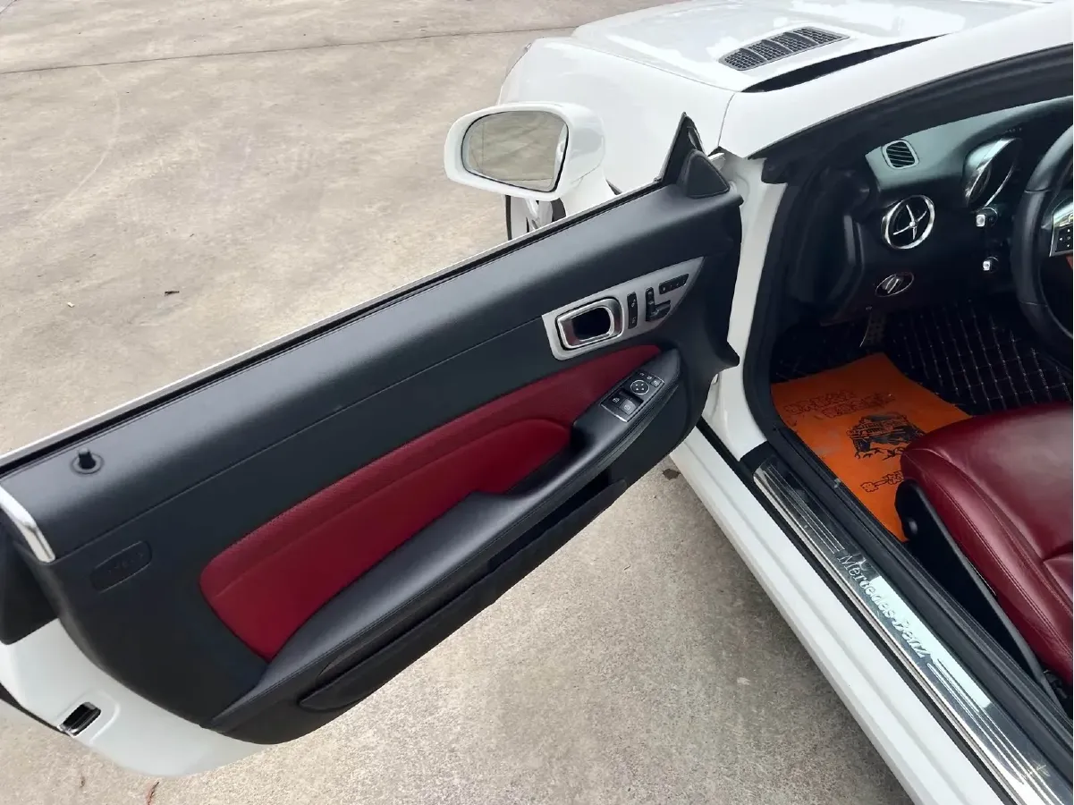 2011 Mercedes-Benz SLK Class 1.8T 184HP L4 7AT,autocango,china used car exporter,china ev exporter,chinese used car exporter,chinese used ev exporter