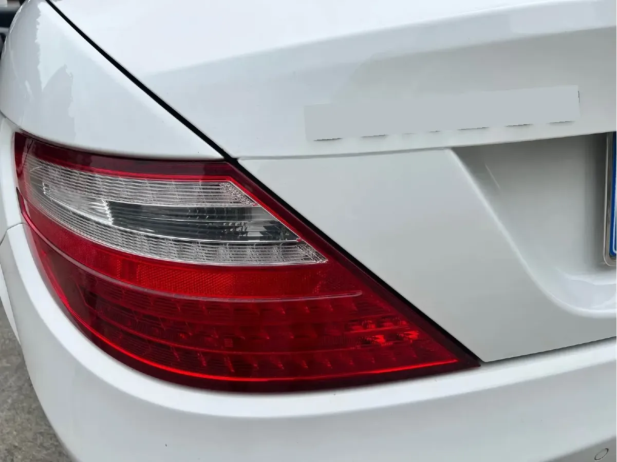 2011 Mercedes-Benz SLK Class 1.8T 184HP L4 7AT,autocango,china used car exporter,china ev exporter,chinese used car exporter,chinese used ev exporter