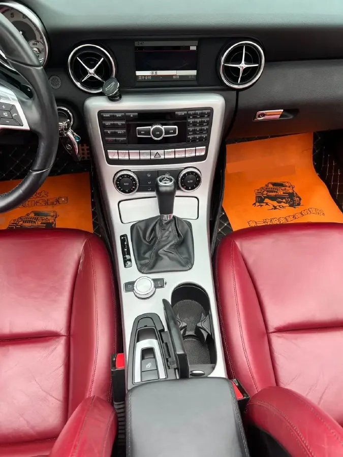 2011 Mercedes-Benz SLK Class 1.8T 184HP L4 7AT,autocango,china used car exporter,china ev exporter,chinese used car exporter,chinese used ev exporter