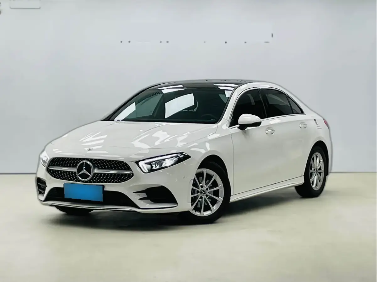2022 Mercedes-Benz A Class 1.3T 163HP L4 7DCT