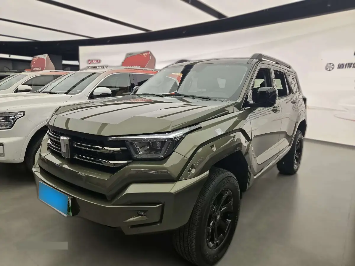 2024 Tank 400 2.0T 252HP L4 9AT PHEV 36.7/37.1KWH