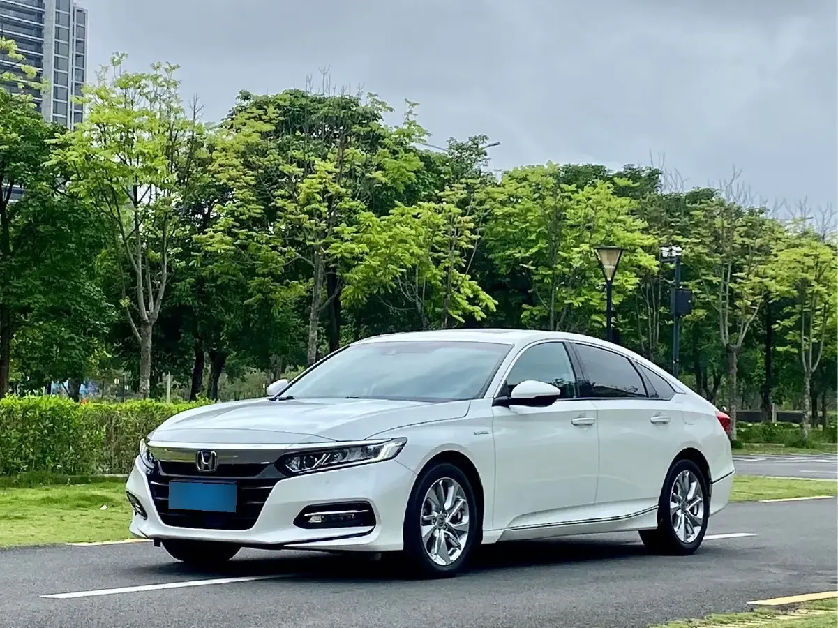 2018 Honda Accord 2.0L 146HP L4 E-CVT Hybrid
