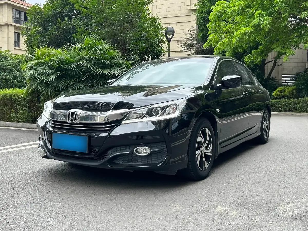 2016 Honda Accord 2.0L 155HP L4 CVT