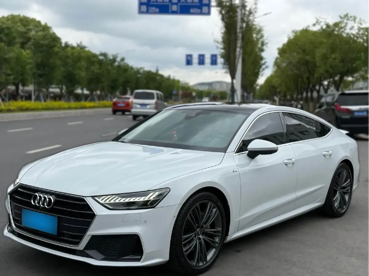 2022 Audi A7 2.0T 245HP L4 7DCT