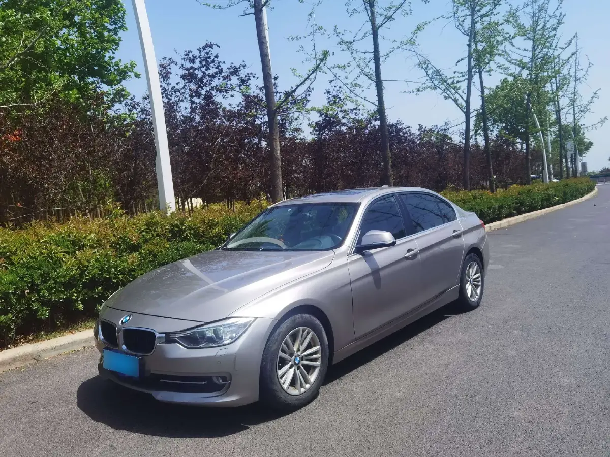 2015 BMW 3 Series 2.0T 184HP L4 8AT