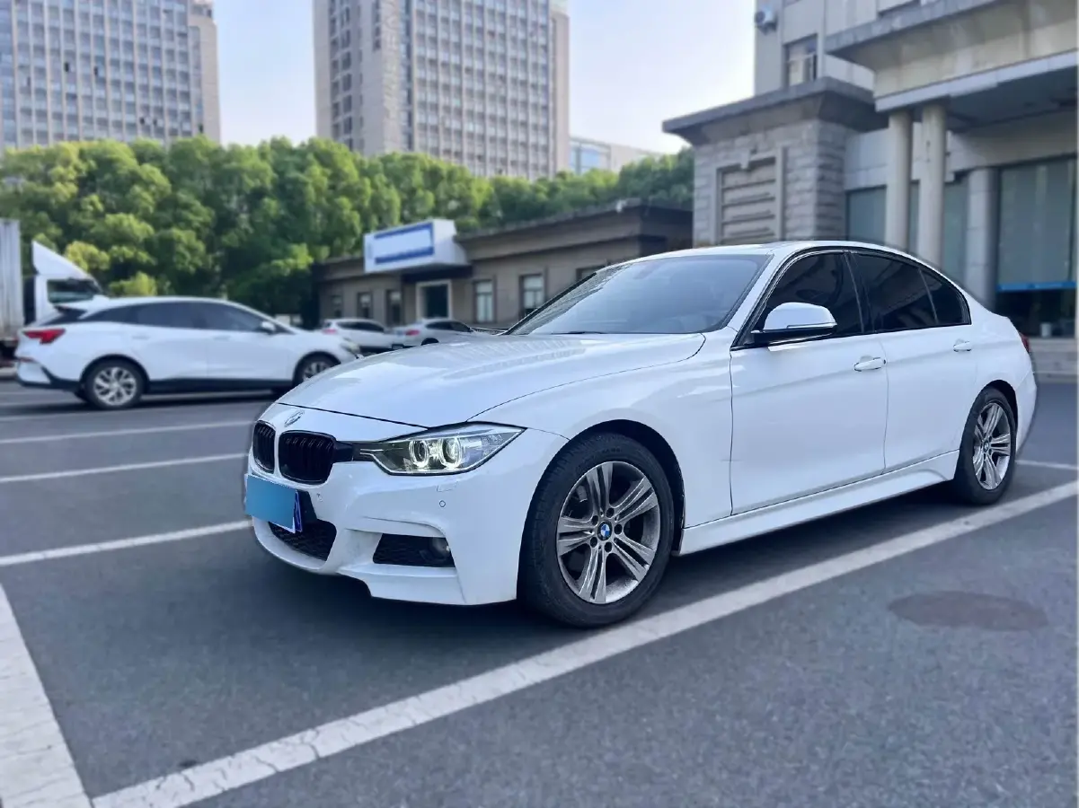 2014 BMW 3 Series 2.0T 245HP L4 8AT