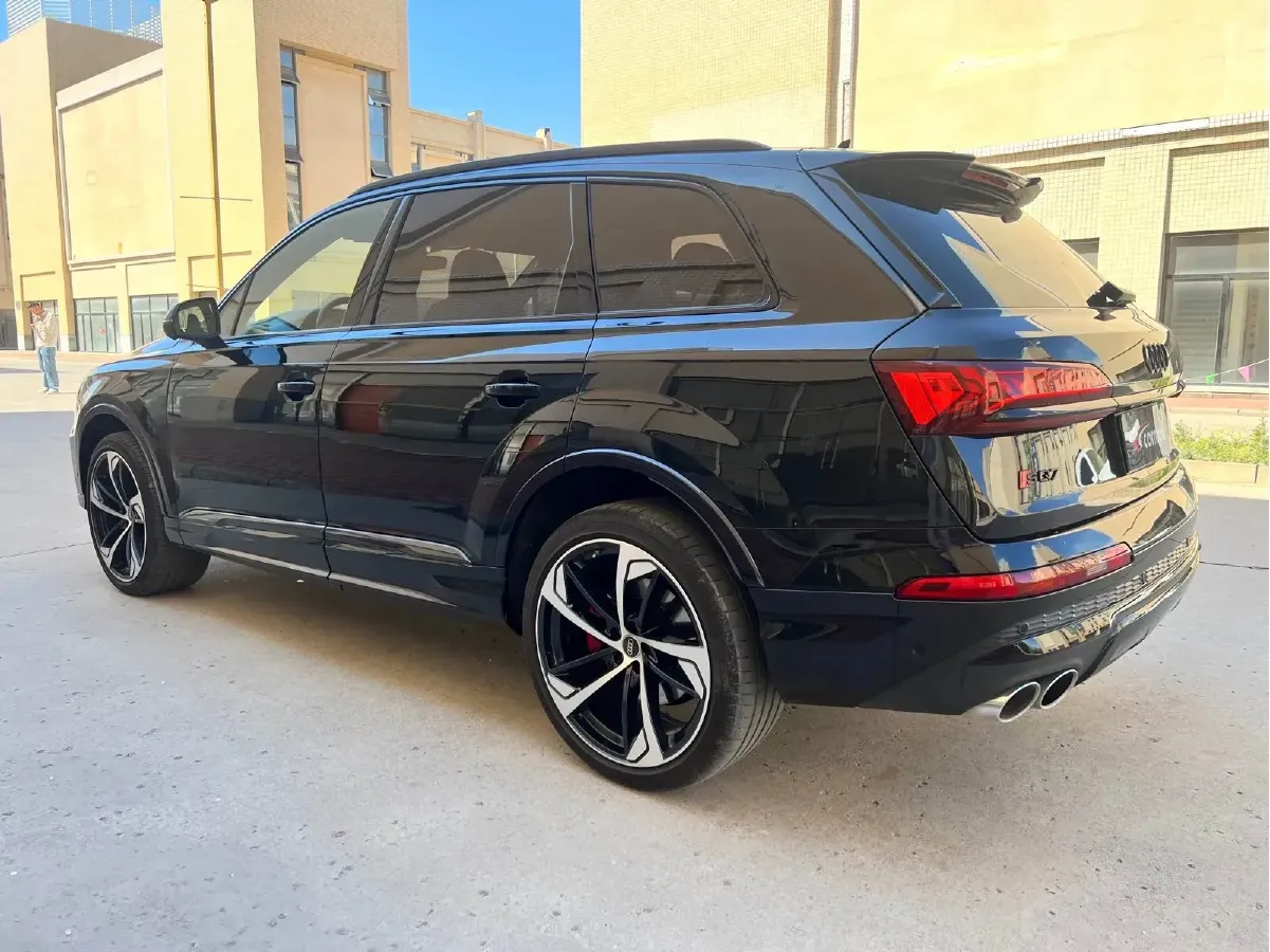 2024 Audi SQ7 4.0T 507HP V8 8AT,autocango,china used car exporter,china ev exporter,chinese used car exporter,chinese used ev exporter