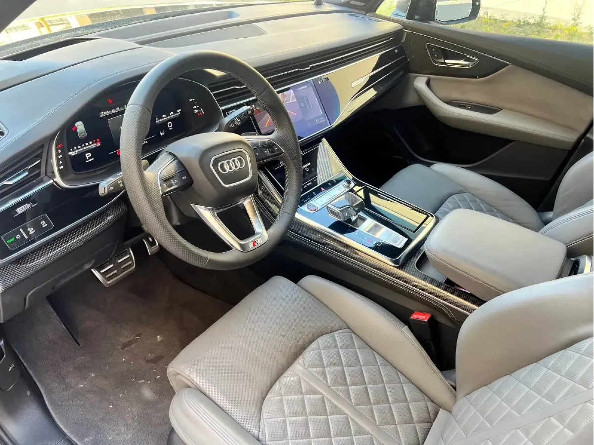 2024 Audi SQ7 4.0T 507HP V8 8AT,autocango,china used car exporter,china ev exporter,chinese used car exporter,chinese used ev exporter