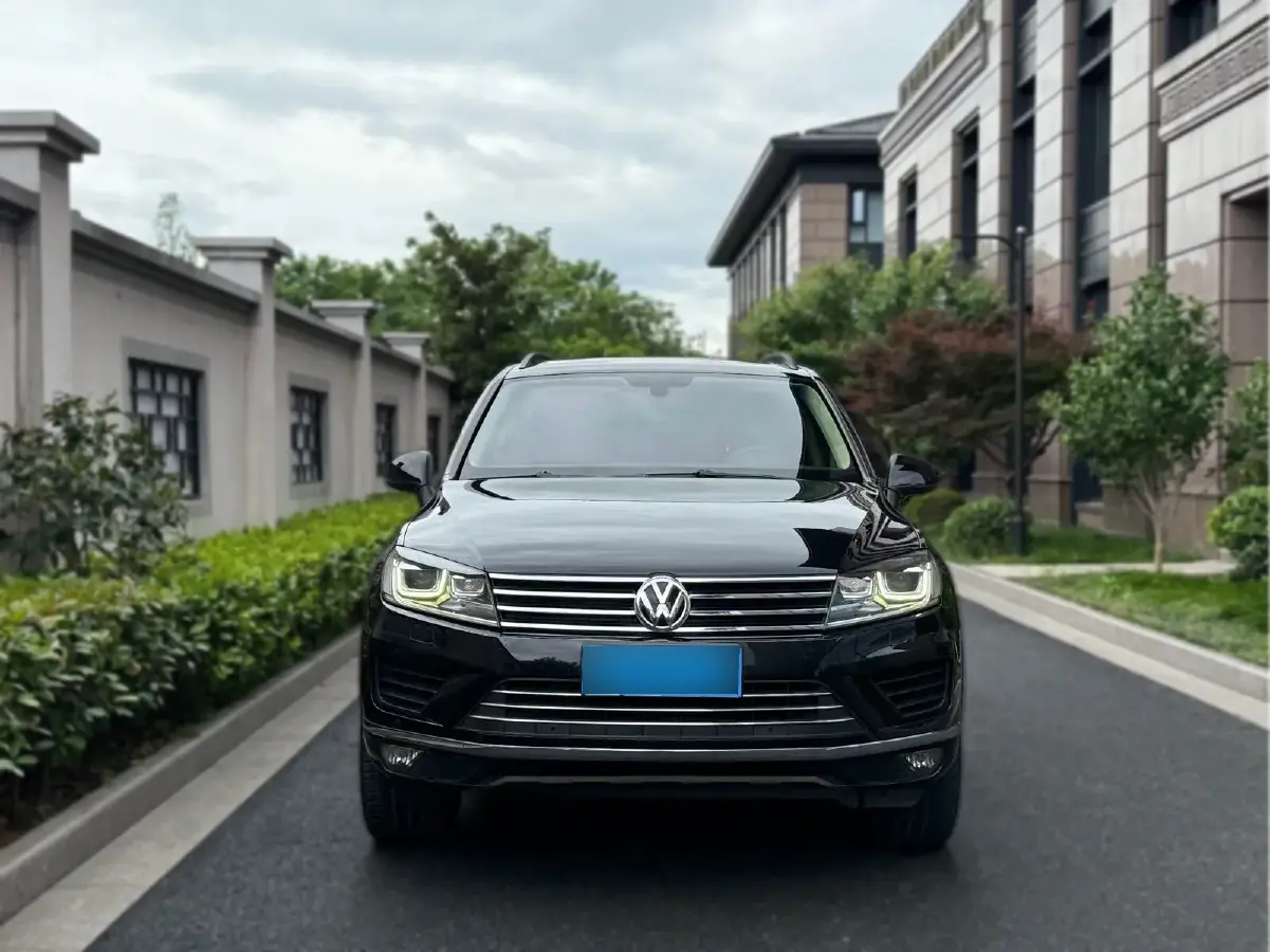 2017 Volkswagen Touareg 3.0T 320HP V6 8AT