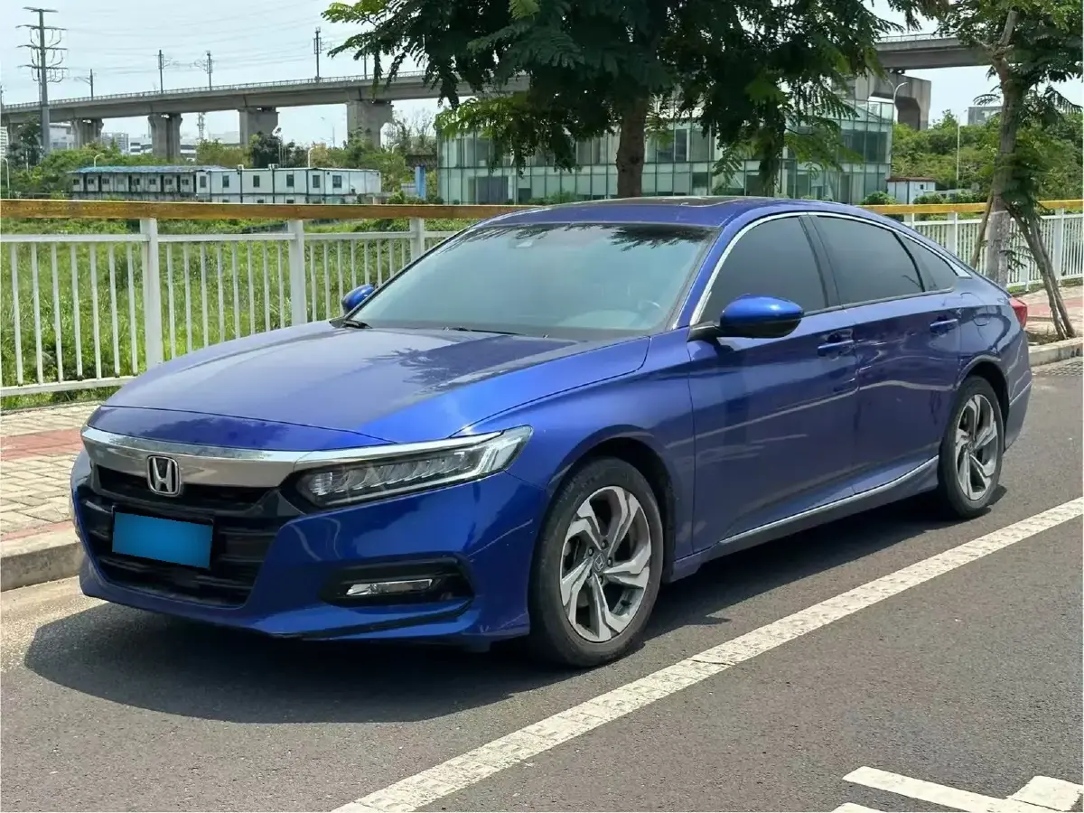 2018 Honda Accord 1.5T 194HP L4 CVT