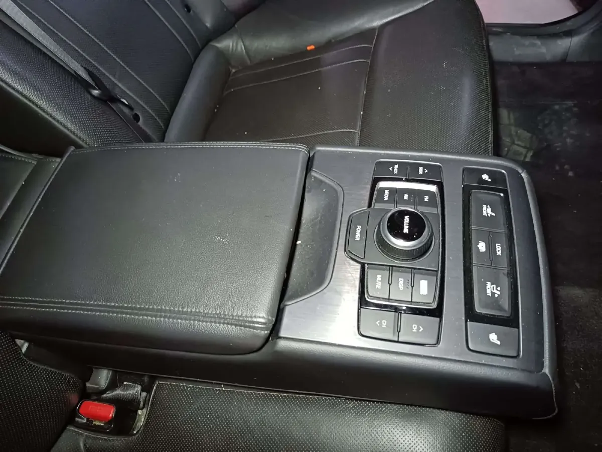 2015 Hyundai Cenesis 3.0L 257HP V6 8AT,autocango,china used car exporter,china ev exporter,chinese used car exporter,chinese used ev exporter