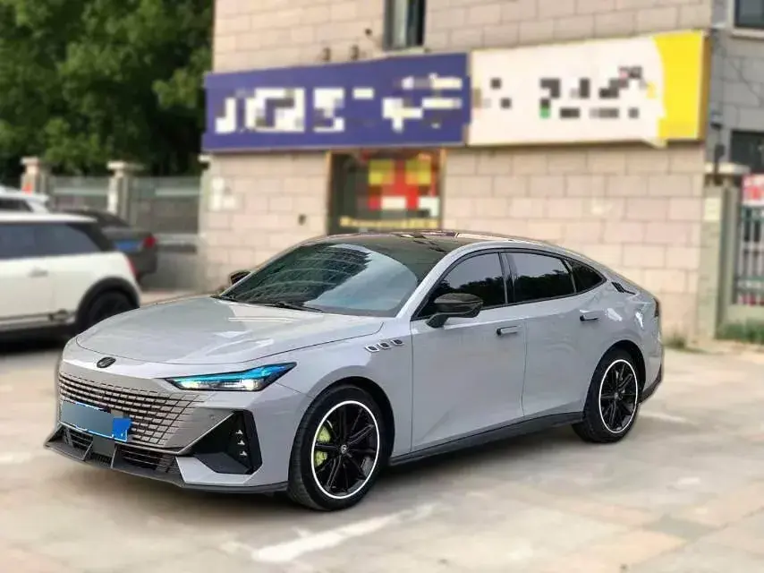 2022 ChangAn UNI-V 1.5T 188HP L4 7DCT