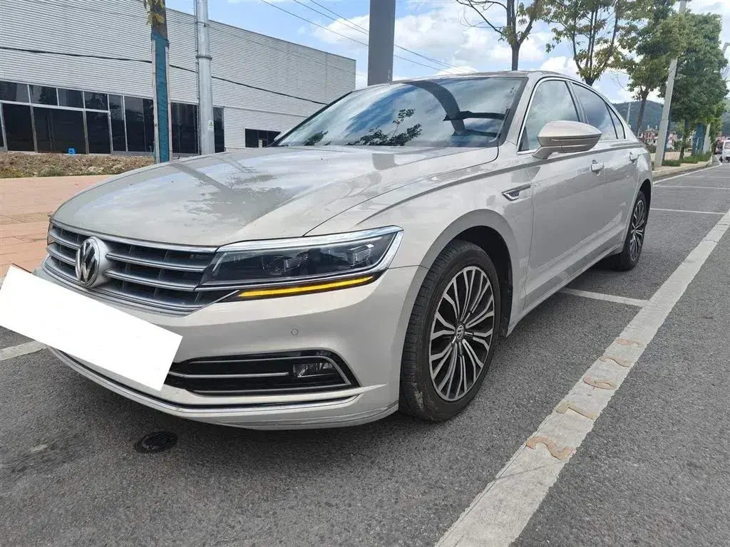 2018 Volkswagen Phideon 2.0T 224HP L4 7DCT
