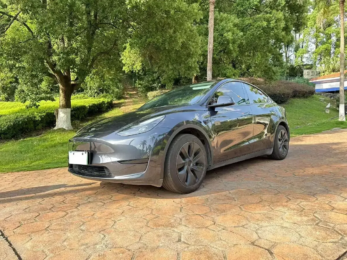 2024 Tesla Model Y BEV 60KWH