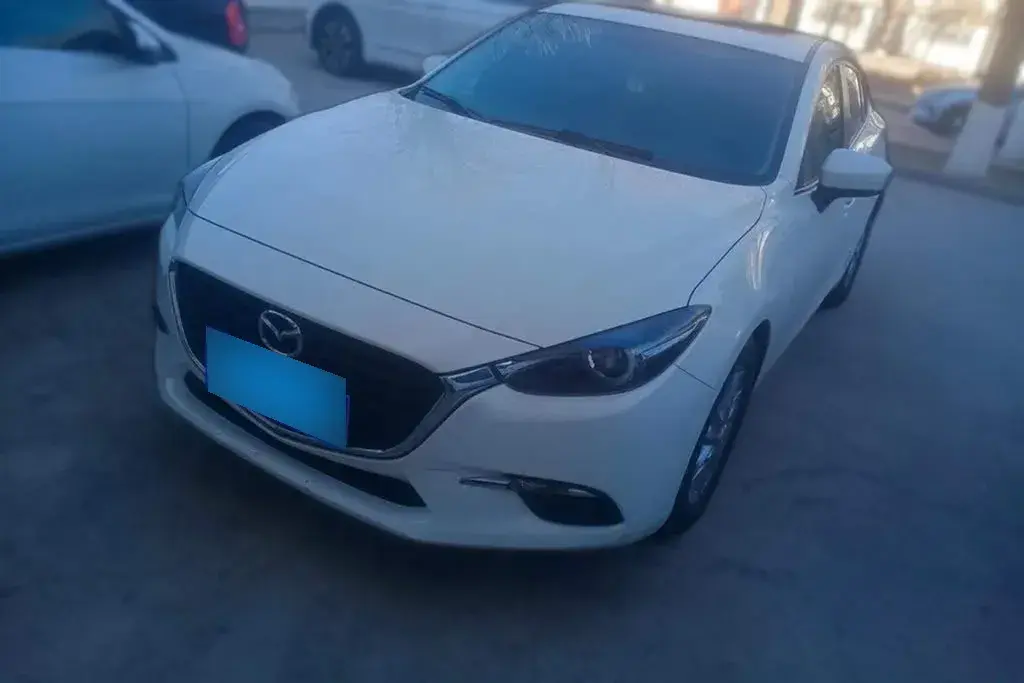 2017 Mazda 3 Axela 1.5L 117HP L4 6AT