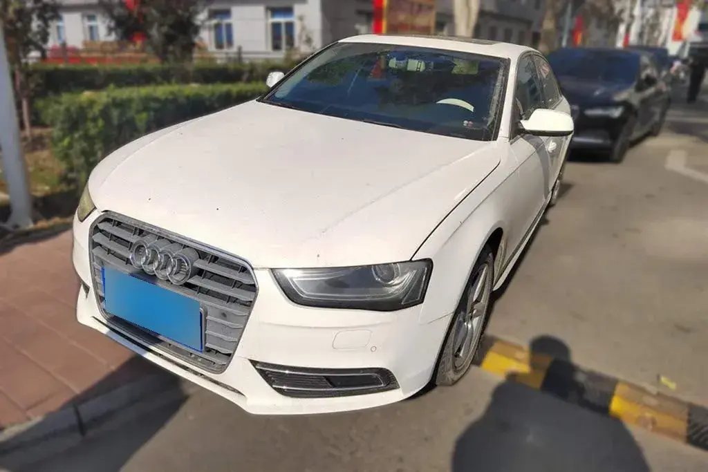 2013 Audi A4L 2.0T 180HP L4 CVT