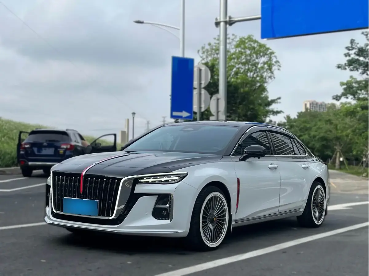 2023 HongQi H5 2.0T 224HP L4 8AT