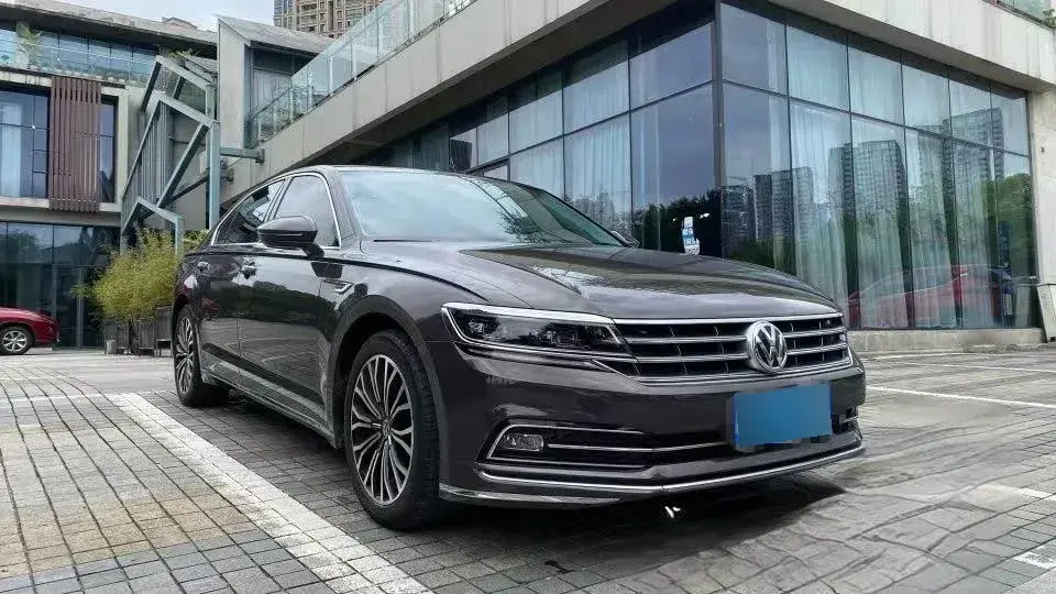 2016 Volkswagen Phideon 2.0T 224HP L4 7DCT