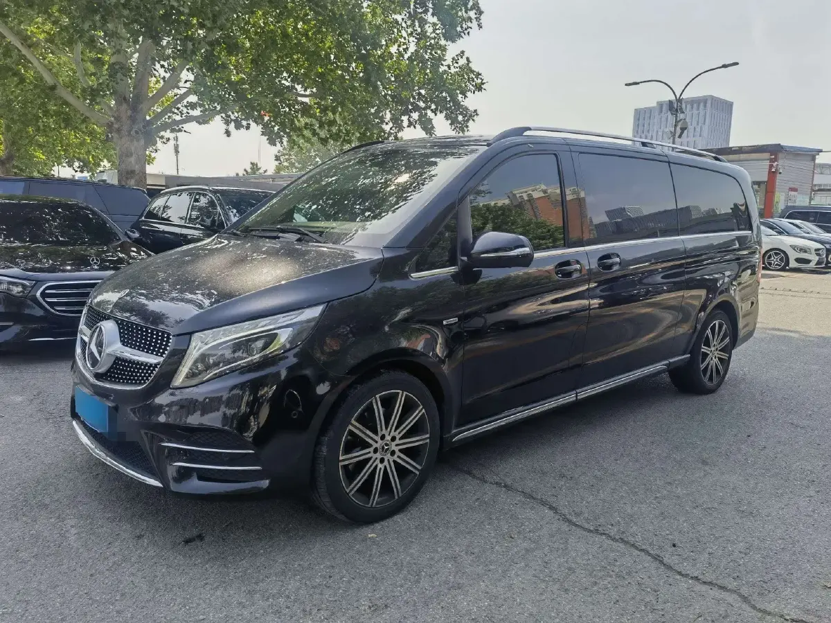2021 Mercedes-Benz V Class 2.0T 211HP L4 9AT