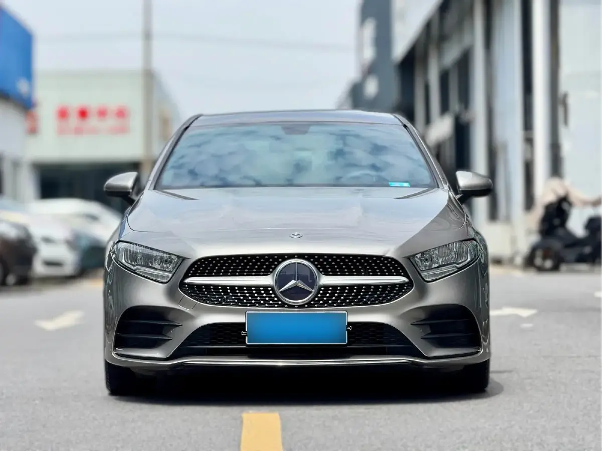 2020 Mercedes-Benz A Class 1.3T 136HP L4 7DCT