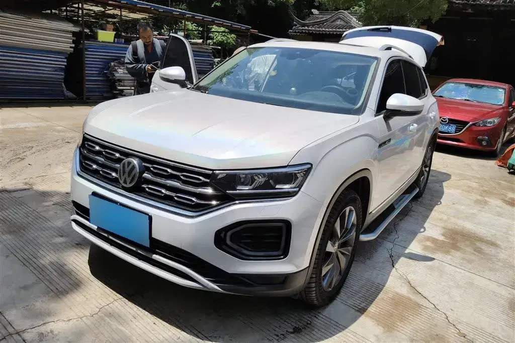 2019 Volkswagen Tayron 2.0T 220HP L4 7DCT