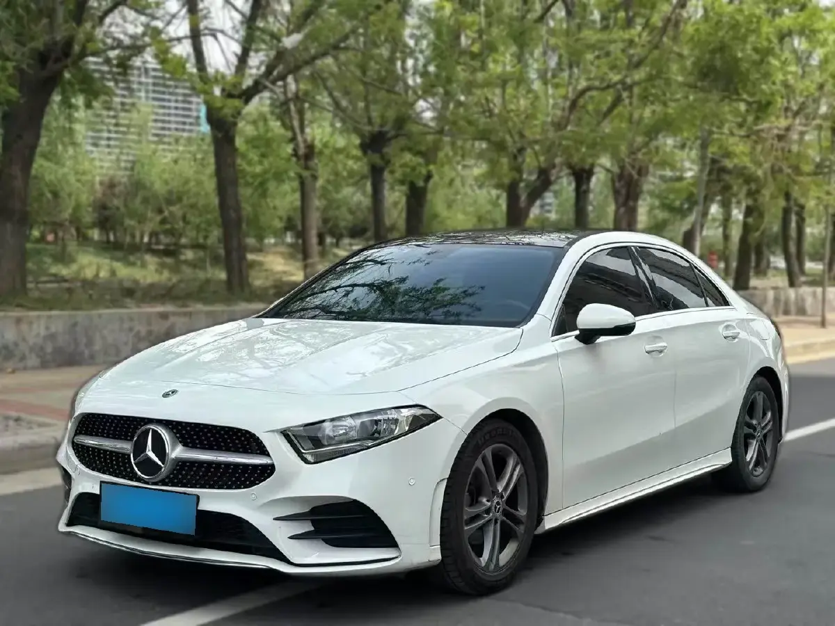 2020 Mercedes-Benz A Class 1.3T 136HP L4 7DCT