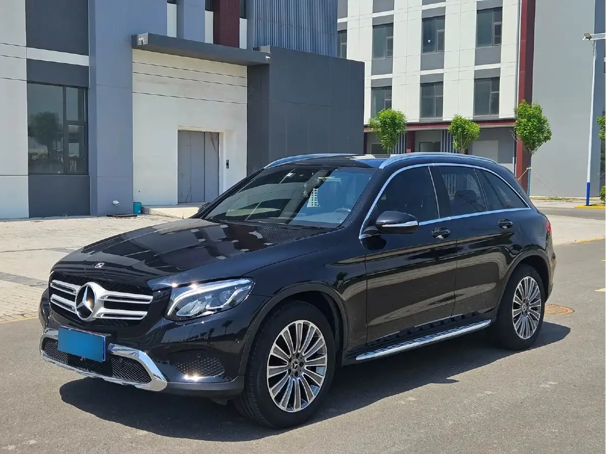2017 Mercedes-Benz GLC Class 2.0T 184HP L4 9AT