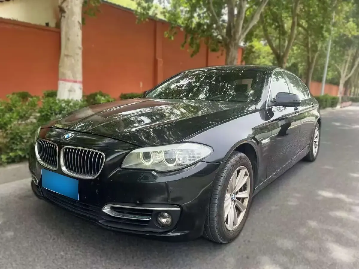 2012 BMW 5 Series 2.5L 177HP L6 8AT