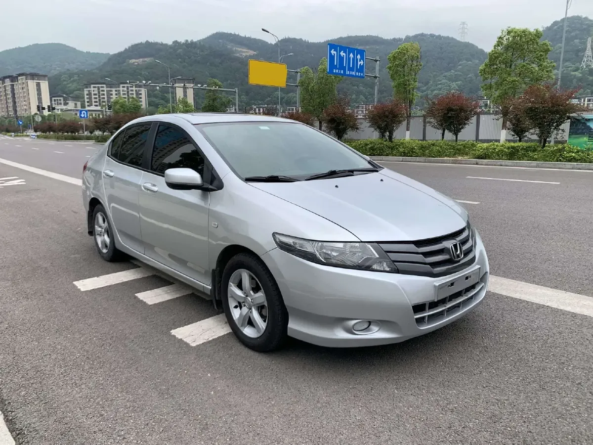 2012 Honda City Classic 1.5L 120HP L4 5MT,autocango,china used car exporter,china ev exporter,chinese used car exporter,chinese used ev exporter