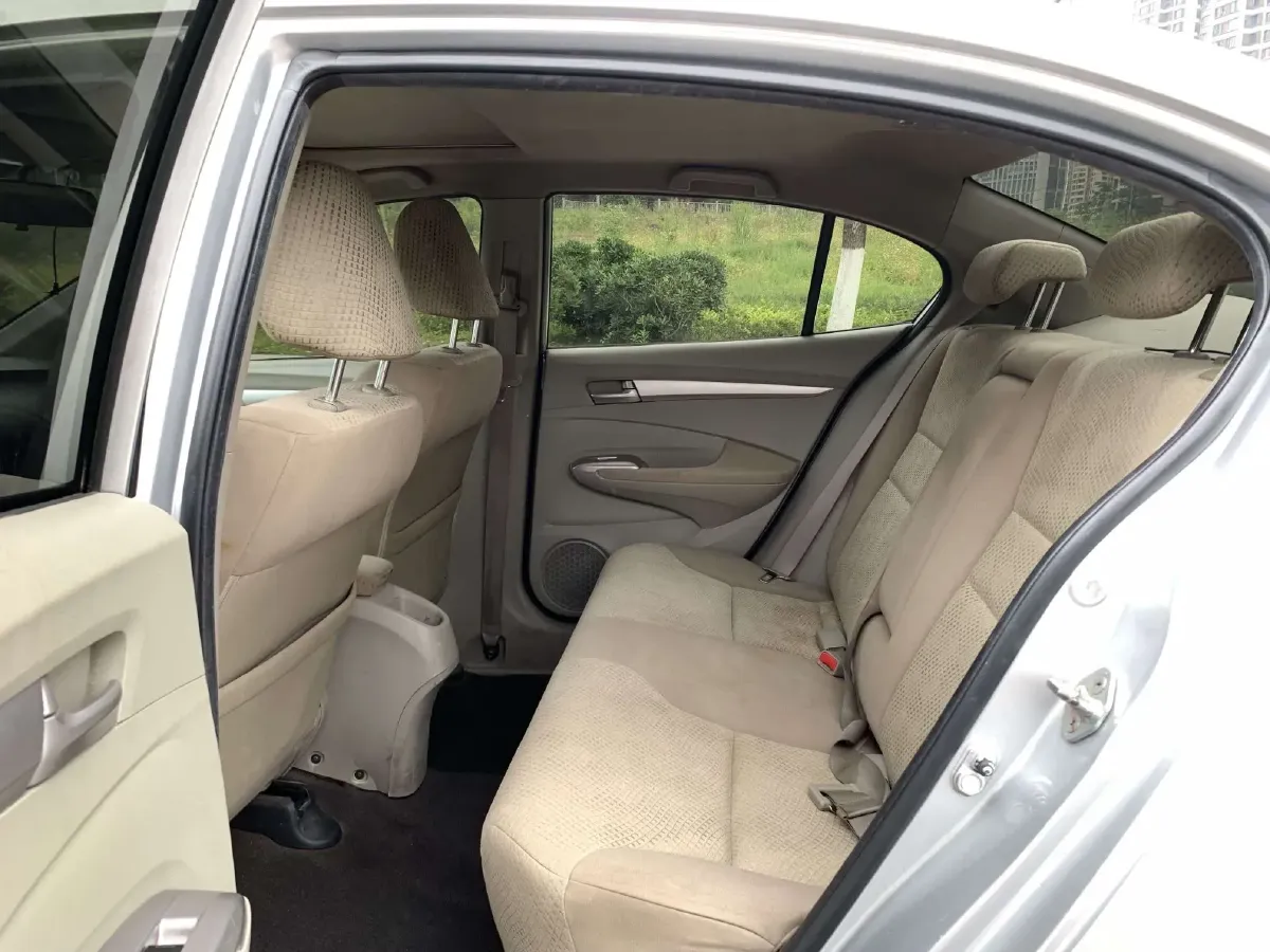 2012 Honda City Classic 1.5L 120HP L4 5MT,autocango,china used car exporter,china ev exporter,chinese used car exporter,chinese used ev exporter