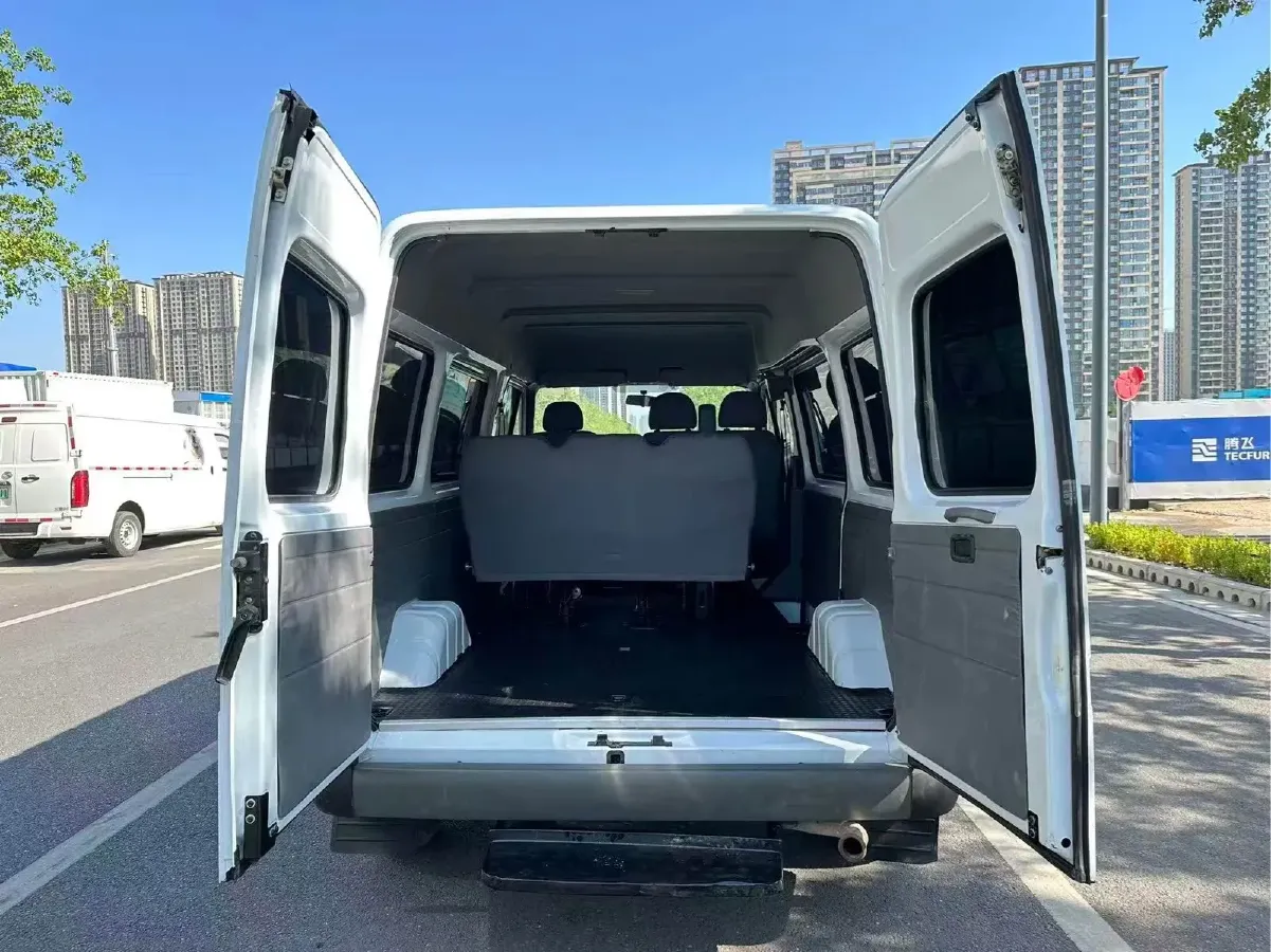 2015 Ford Classic Transit 2.4L 125HP L4 5MT,autocango,china used car exporter,china ev exporter,chinese used car exporter,chinese used ev exporter