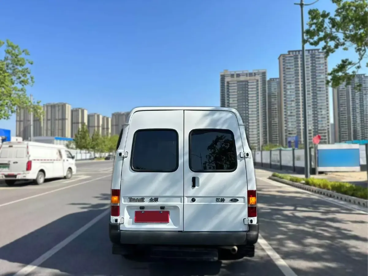 2015 Ford Classic Transit 2.4L 125HP L4 5MT,autocango,china used car exporter,china ev exporter,chinese used car exporter,chinese used ev exporter