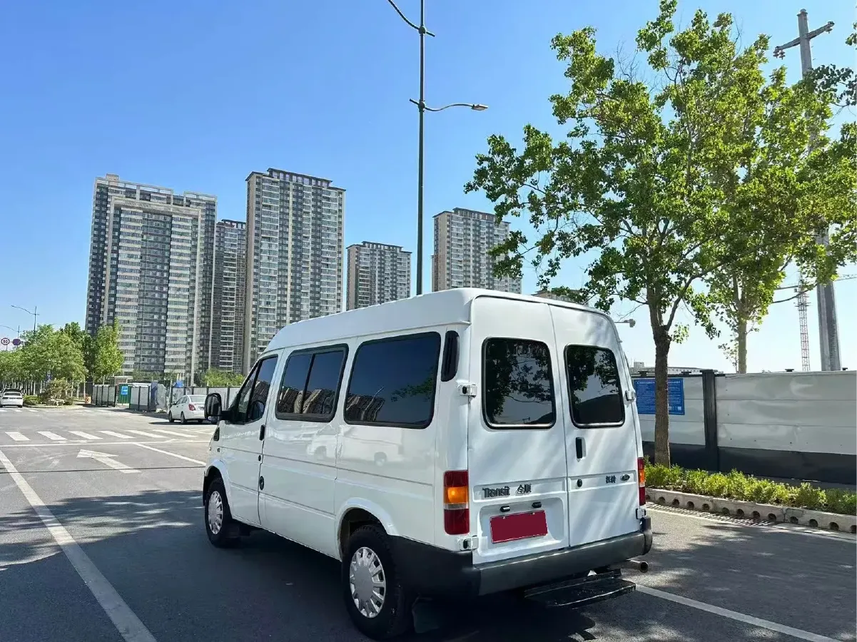 2015 Ford Classic Transit 2.4L 125HP L4 5MT,autocango,china used car exporter,china ev exporter,chinese used car exporter,chinese used ev exporter