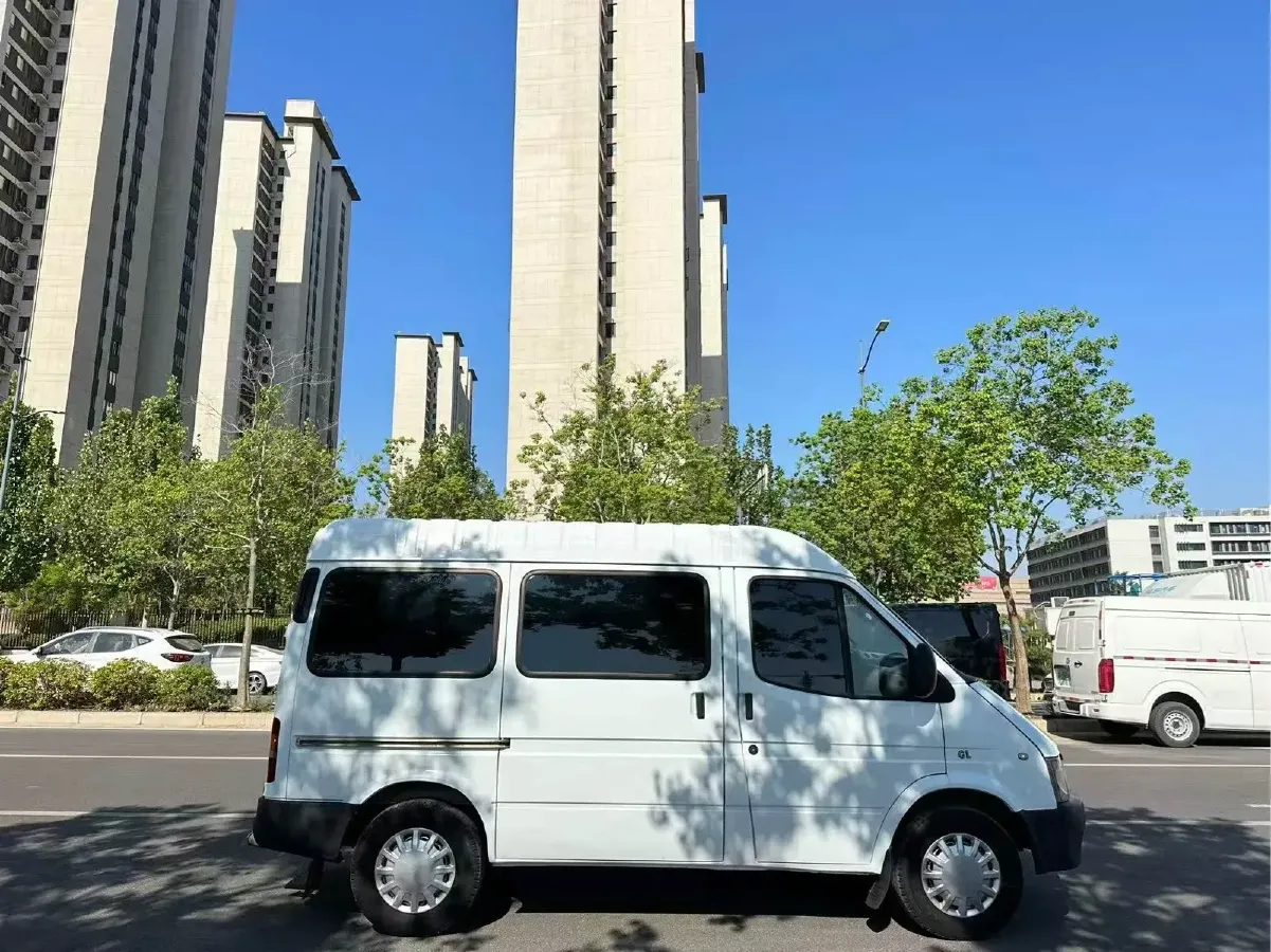 2015 Ford Classic Transit 2.4L 125HP L4 5MT,autocango,china used car exporter,china ev exporter,chinese used car exporter,chinese used ev exporter