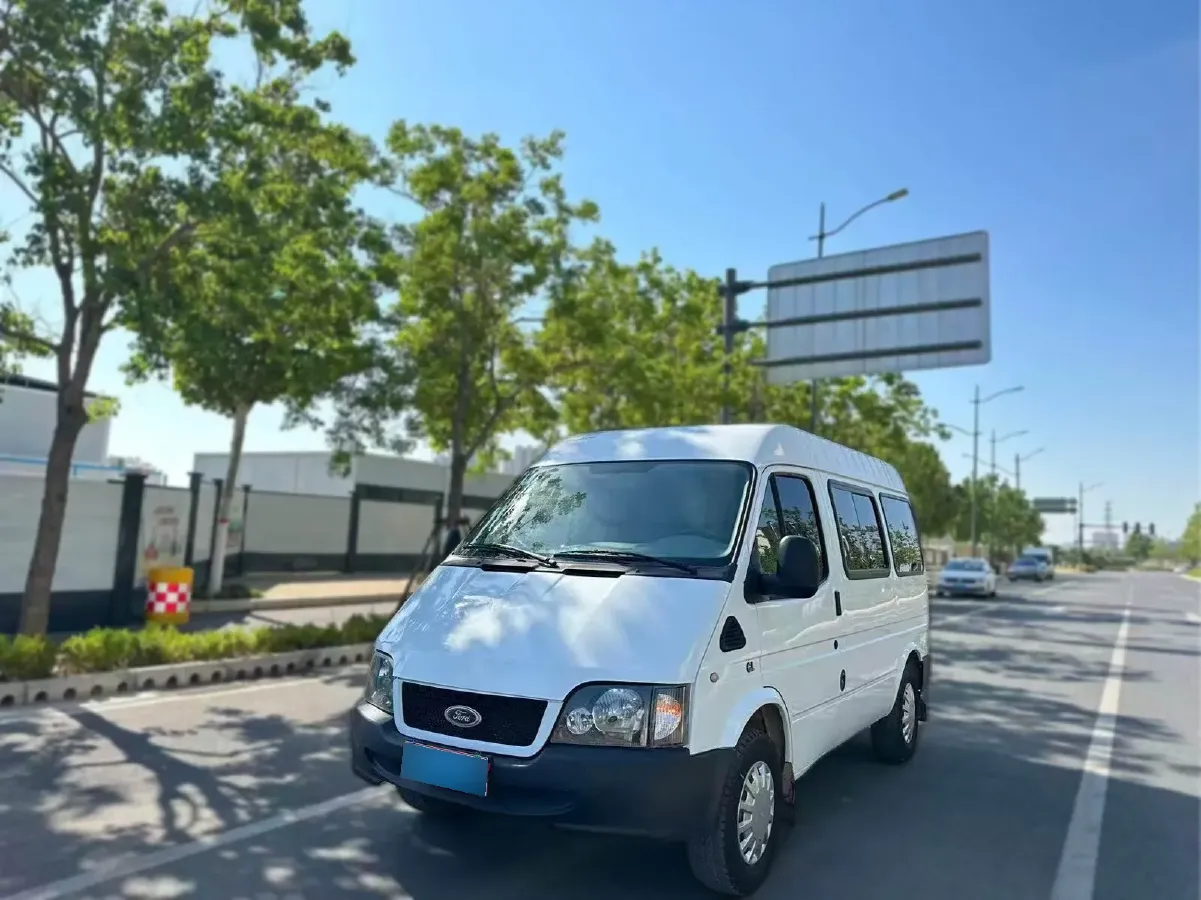 2015 Ford Classic Transit 2.4L 125HP L4 5MT,autocango,china used car exporter,china ev exporter,chinese used car exporter,chinese used ev exporter