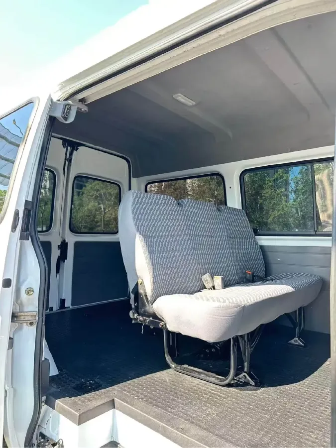 2015 Ford Classic Transit 2.4L 125HP L4 5MT,autocango,china used car exporter,china ev exporter,chinese used car exporter,chinese used ev exporter