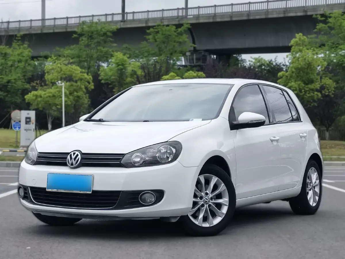 2012 Volkswagen Golf 1.6L 105HP L4 6AT