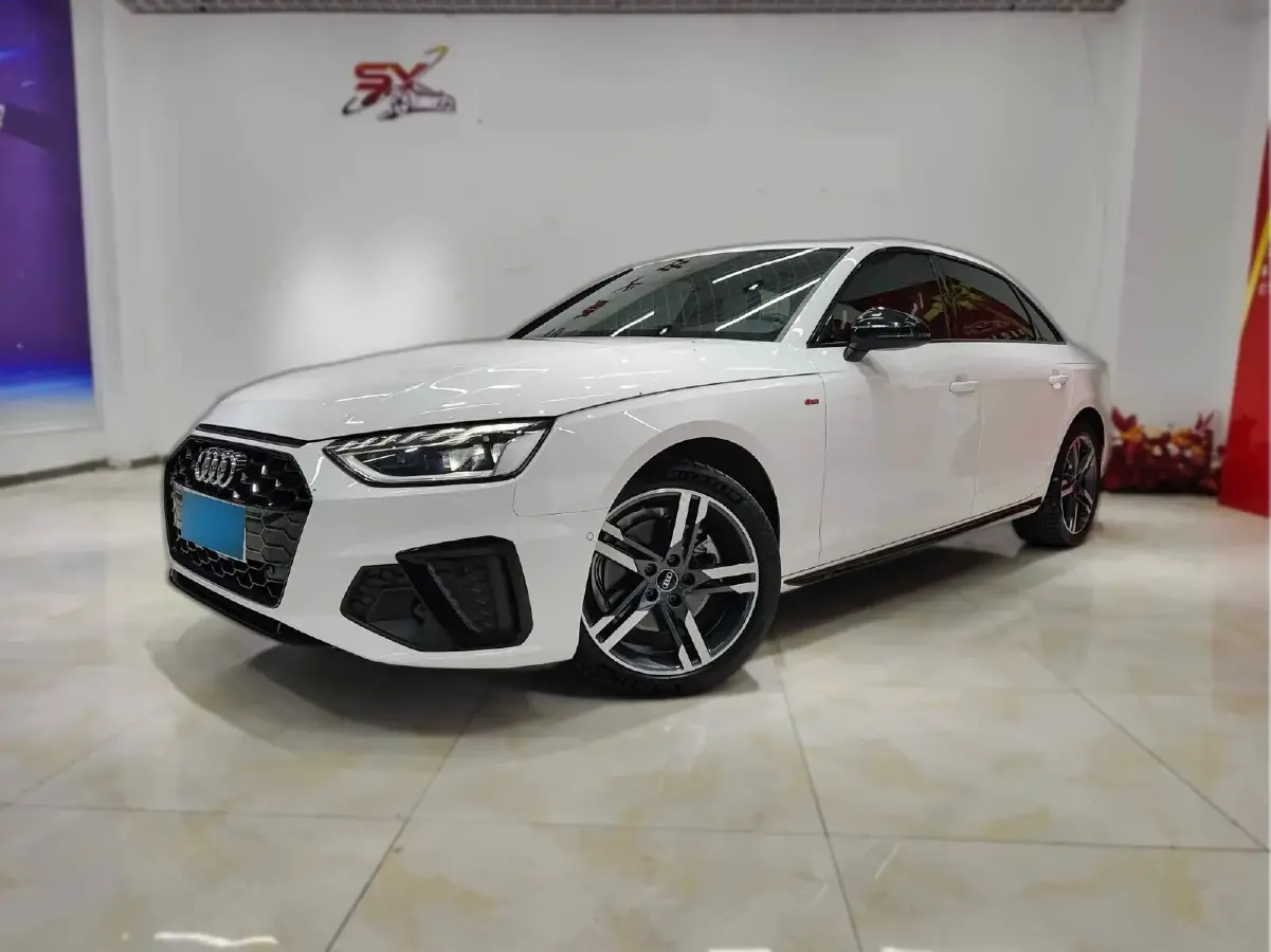 2022 Audi A4L 2.0T 190HP L4 7DCT