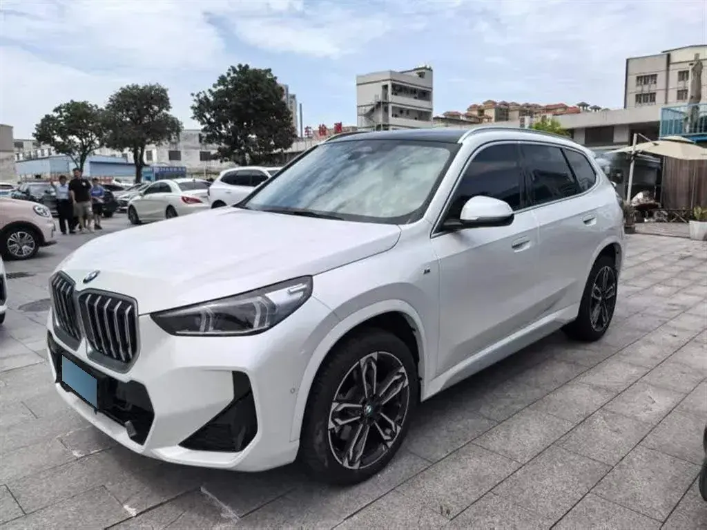 2023 BMW X1 2.0T 204HP L4 7DCT