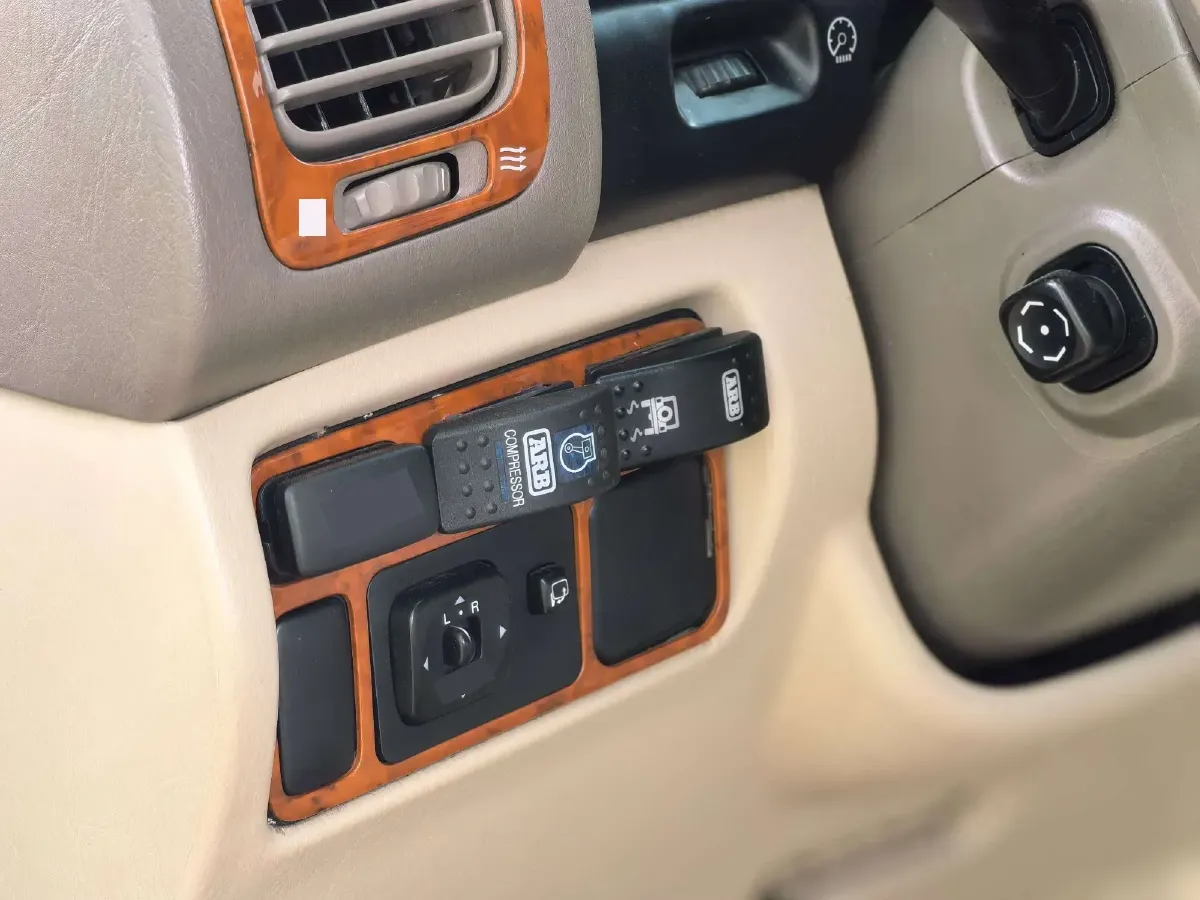 2004 Mazda 8 3.0L 170HP V6 5AT,autocango,china used car exporter,china ev exporter,chinese used car exporter,chinese used ev exporter