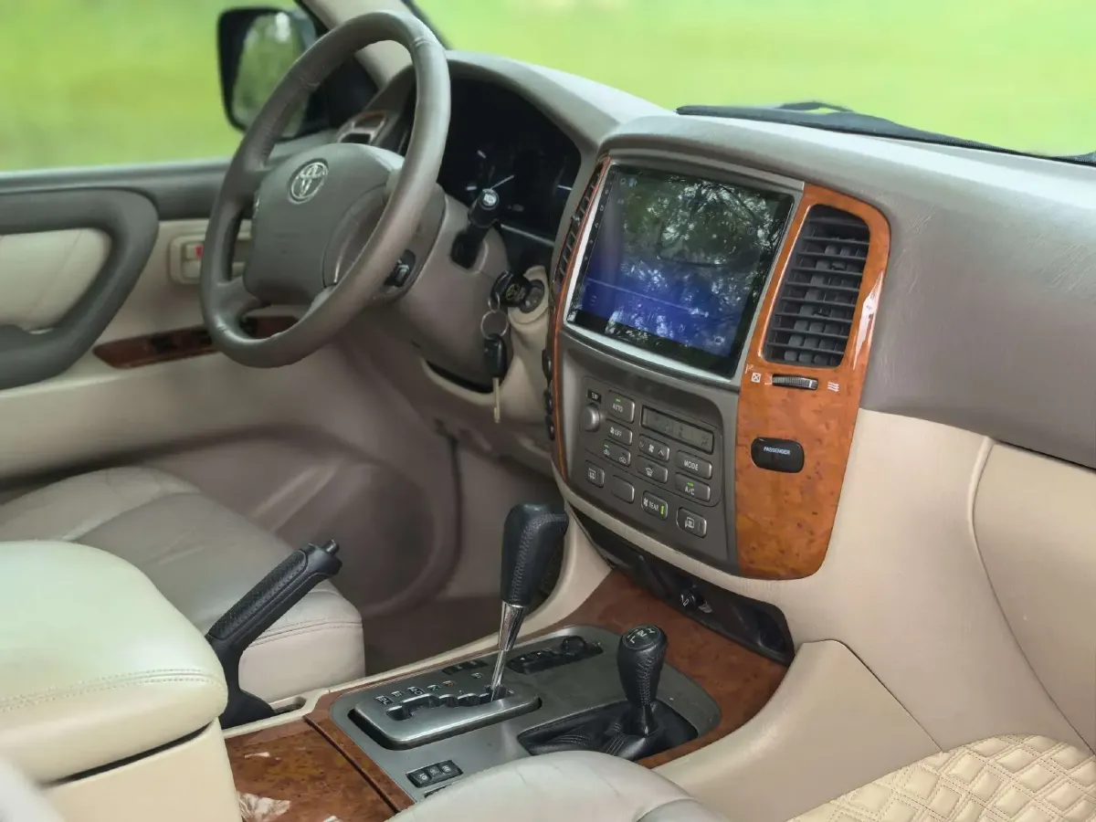 2004 Mazda 8 3.0L 170HP V6 5AT,autocango,china used car exporter,china ev exporter,chinese used car exporter,chinese used ev exporter